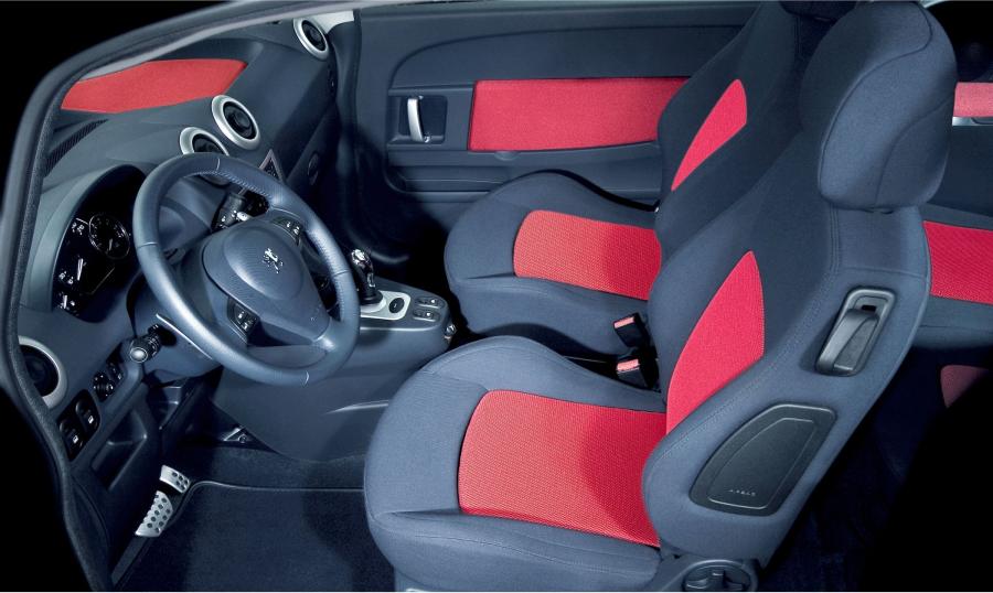 Peugeot 1007 2005 года  (фото 14 из 42)